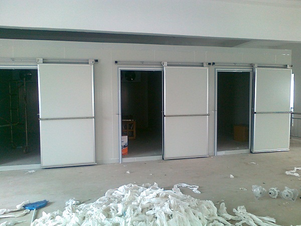  冷庫工程安裝中